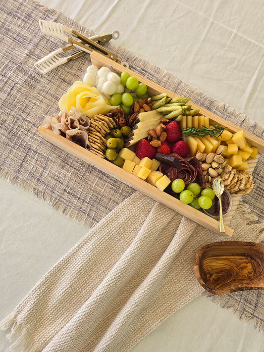 Family cheese board for 4 to 8 people